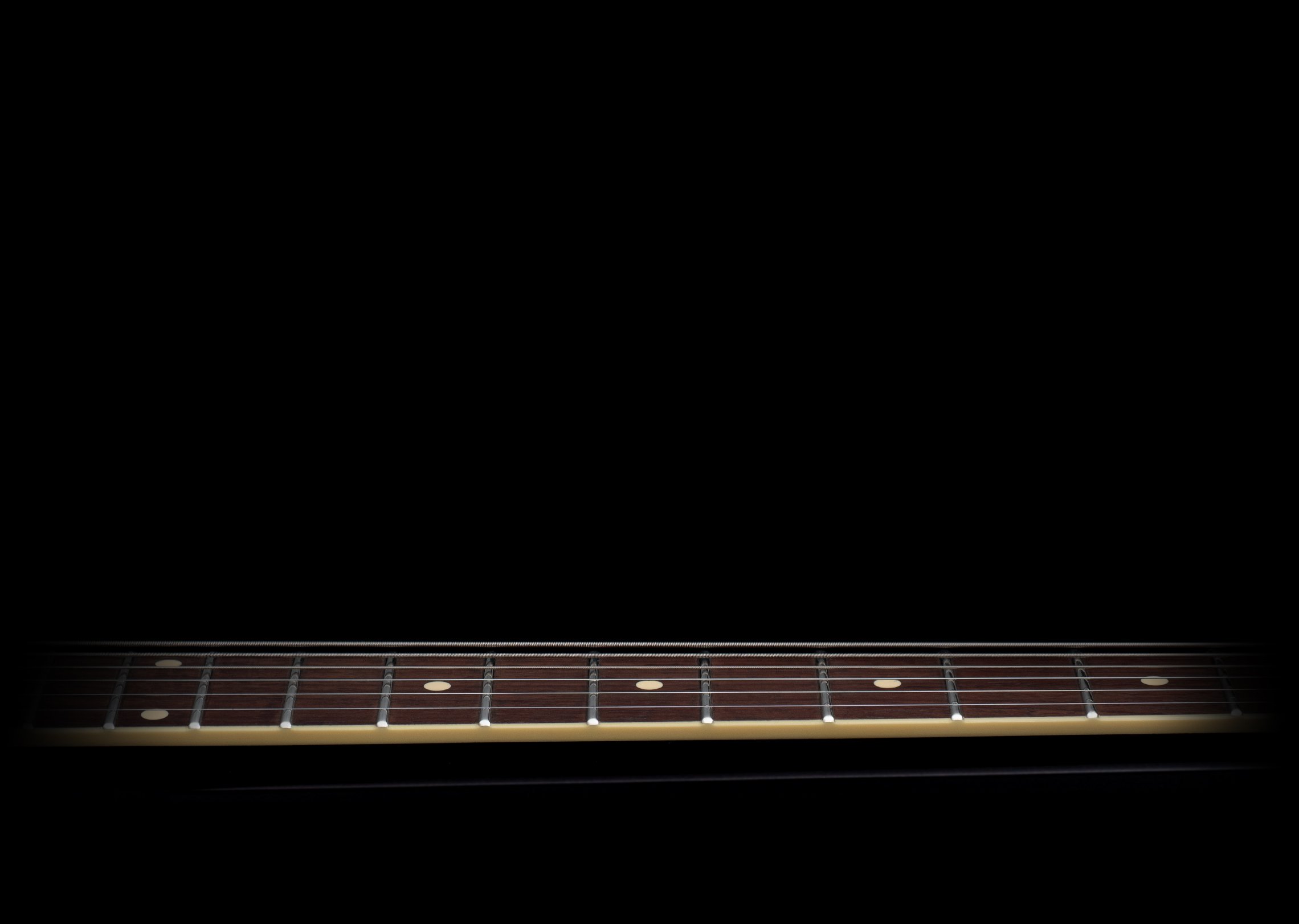 SNIPPET_PLEK_Dark1(img-bottom)_DESKTOP.jpg Image of the Duesenberg Fretboard
